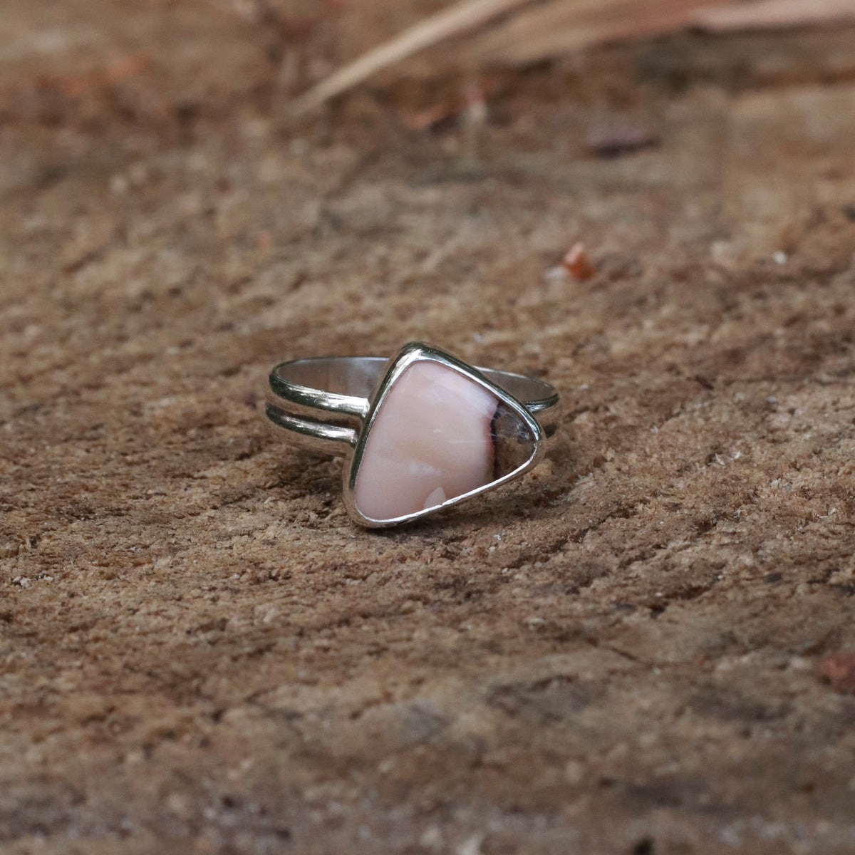 Peach Pit Jasper Ring / 8