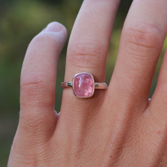 Pink Tourmaline Ring / 7